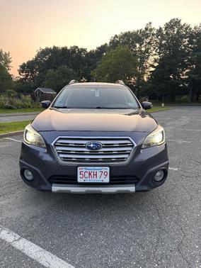 Gray 2016 Subaru Outback 3.6R Limited