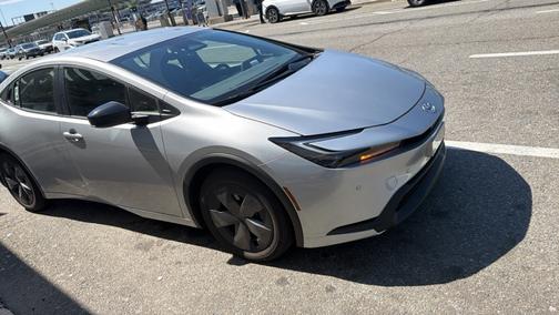 2025 Toyota Prius LE