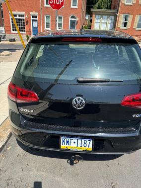 Black 2015 Volkswagen Golf DSG TDI SE
