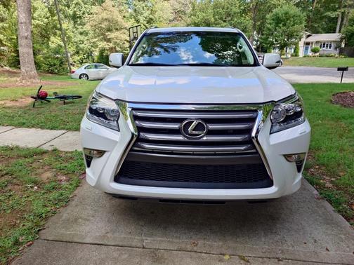 White 2019 Lexus GX 460 Base