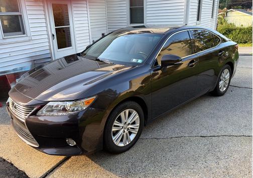 Brown 2013 Lexus ES 350 Base