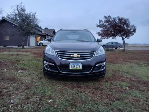 Gray 2016 Chevrolet Traverse 1LT