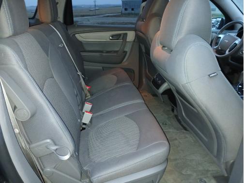 Gray 2016 Chevrolet Traverse 1LT
