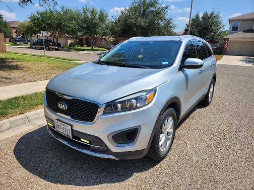2017 Kia Sorento LX