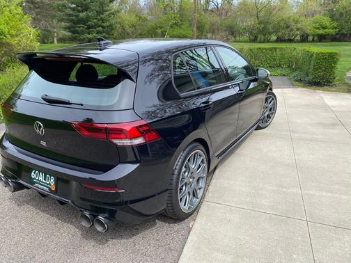 Black 2024 Volkswagen Golf R 2.0T Manual