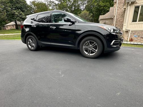 Black 2017 Hyundai Santa Fe Sport 2.4L