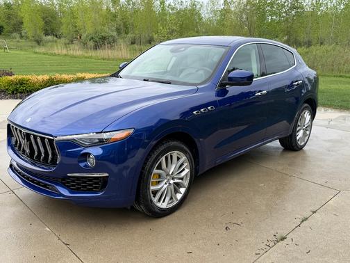 Blue 2022 Maserati Levante GT