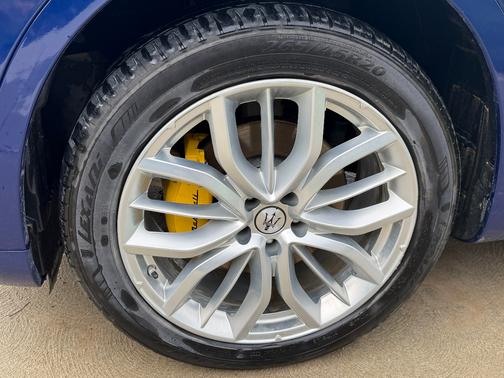 Blue 2022 Maserati Levante GT