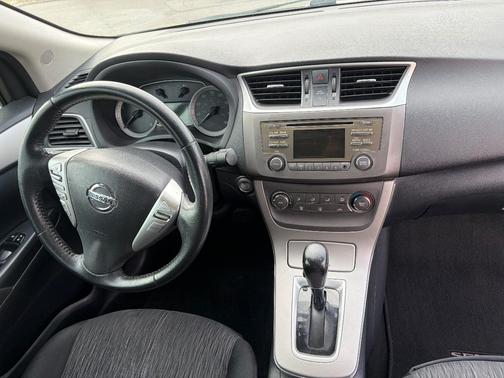 Gray 2014 Nissan Sentra SV