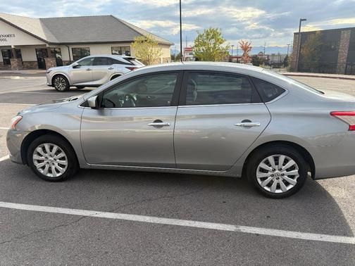 Gray 2014 Nissan Sentra SV