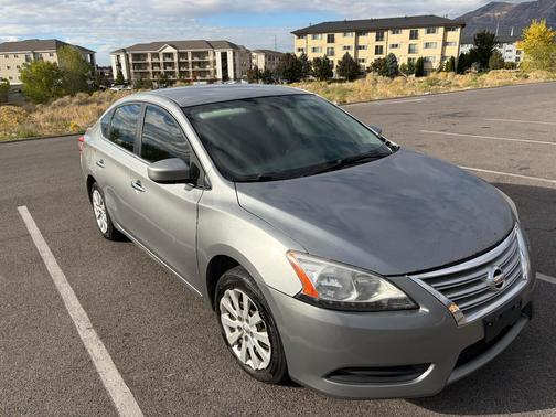 Gray 2014 Nissan Sentra SV