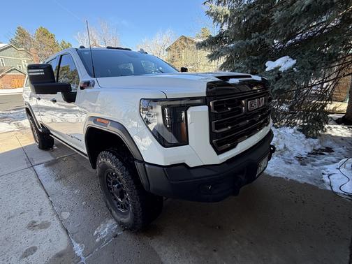 2025 GMC Sierra 2500 AT4X