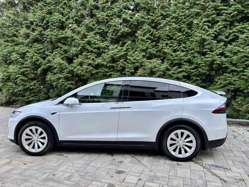2021 Tesla Model X Long Range