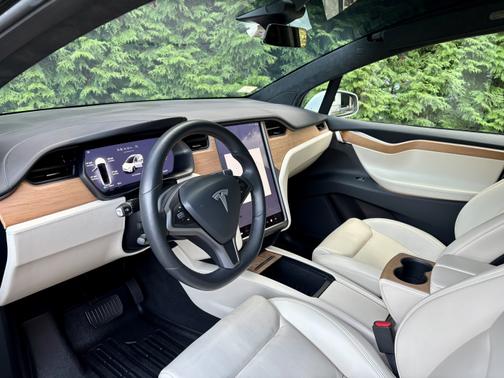 2021 Tesla Model X Long Range