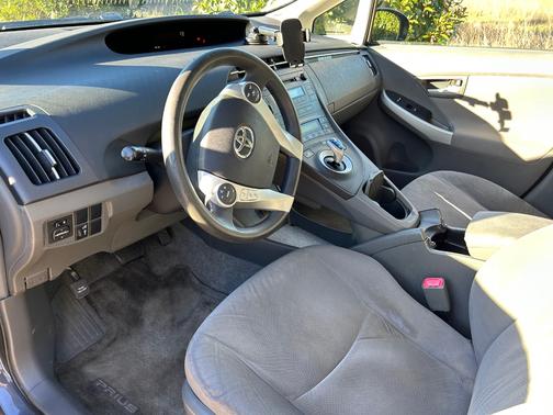 2011 Toyota Prius III