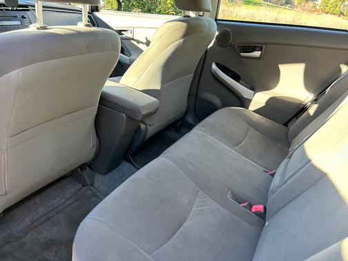 2011 Toyota Prius III