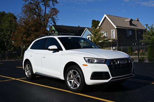 White 2018 Audi Q5 2.0T Premium