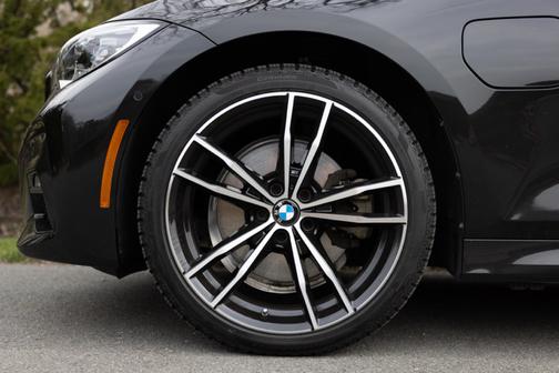2021 BMW 330e xDrive