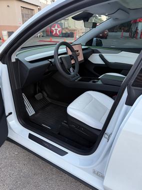 2026 Tesla Model Y Premium AWD