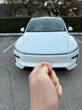 2026 Tesla Model Y Premium AWD