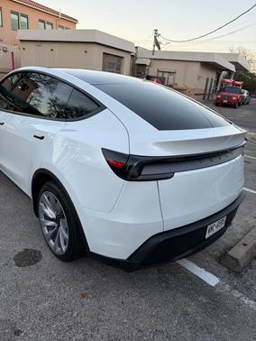 2026 Tesla Model Y Premium AWD