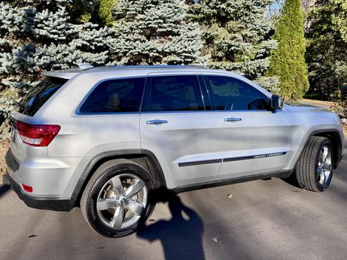 2011 Jeep Grand Cherokee Overland