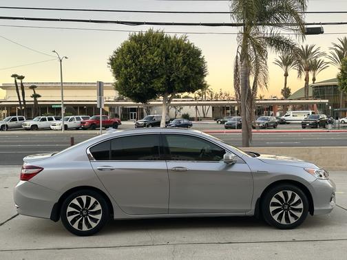 2017 Honda Accord Hybrid EX-L