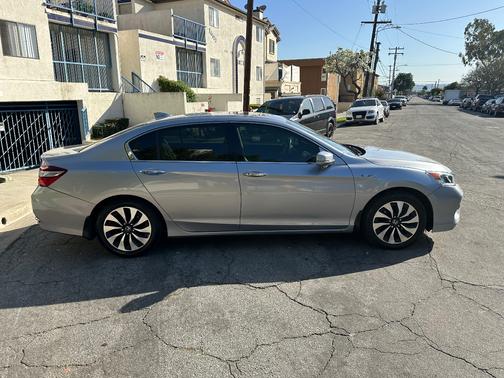 2017 Honda Accord Hybrid EX-L