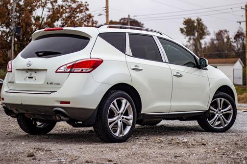 2011 Nissan Murano LE