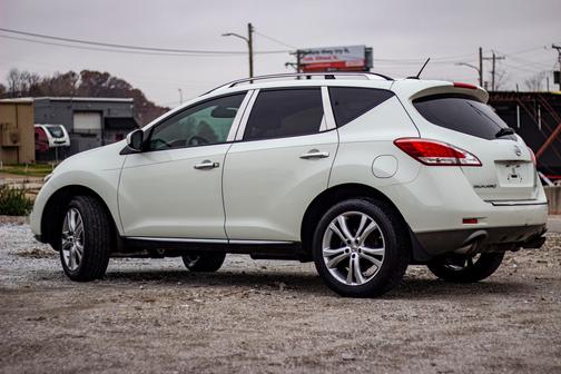2011 Nissan Murano LE