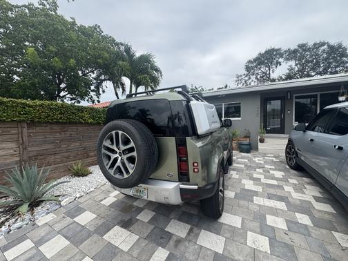 2023 Land Rover Defender S
