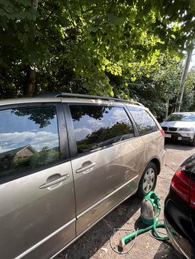 2004 Toyota Sienna XLE Limited