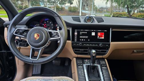 2021 Porsche Macan Macan