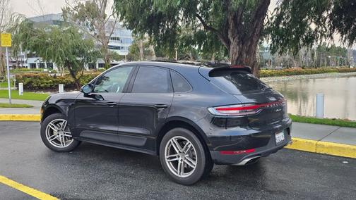 2021 Porsche Macan Macan