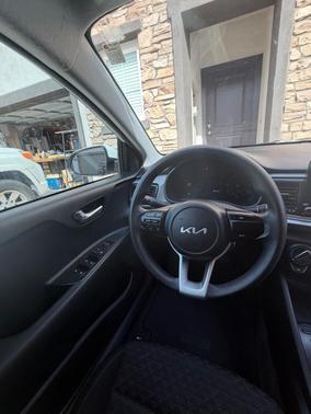 White 2023 Kia Rio LX