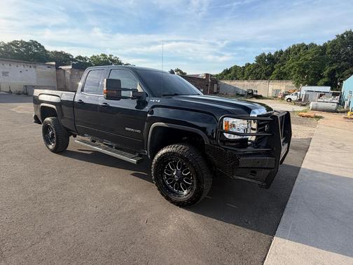 Black 2015 GMC Sierra 2500 SLE