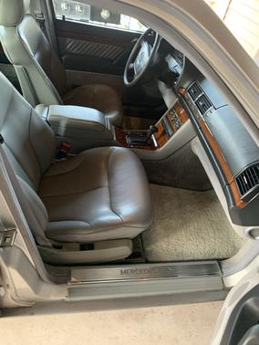 1993 Mercedes-Benz S-Class 300SD