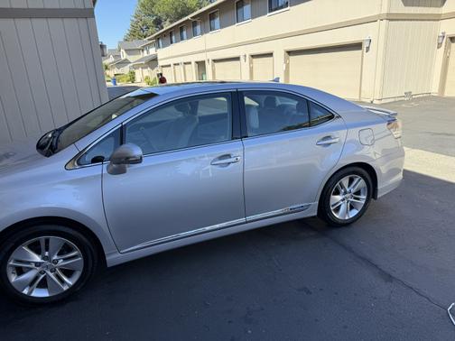 2011 Lexus HS 250h Premium