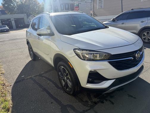 White 2022 Buick Encore GX Select