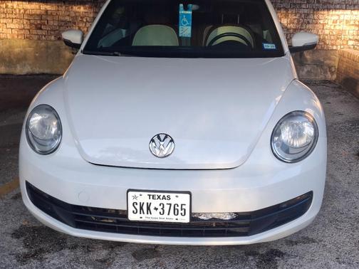 White 2015 Volkswagen Beetle 1.8T