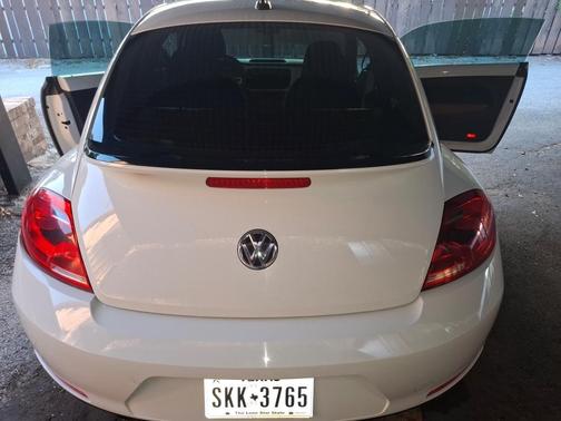 White 2015 Volkswagen Beetle 1.8T