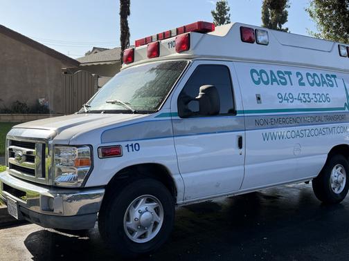 White 2010 Ford E350 Super Duty Base
