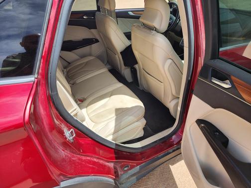 2015 Lincoln MKC Base