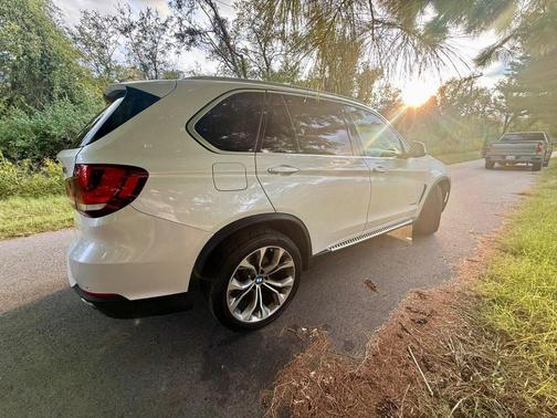 White 2015 BMW X5 xDrive35d