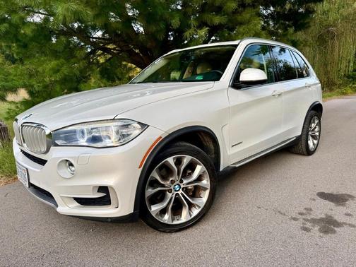White 2015 BMW X5 xDrive35d