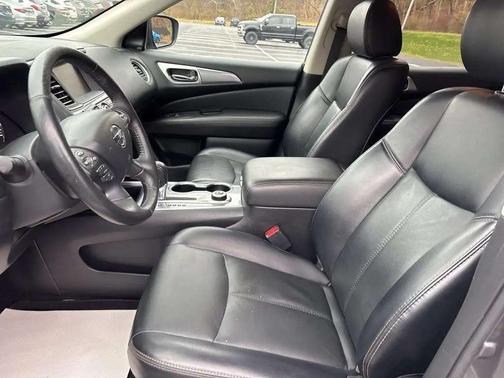 2018 Nissan Pathfinder SL