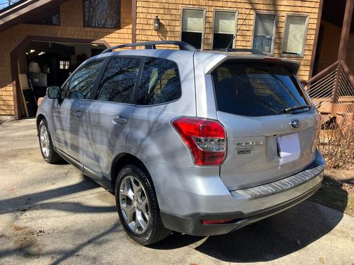 2015 Subaru Forester 2.5i Touring