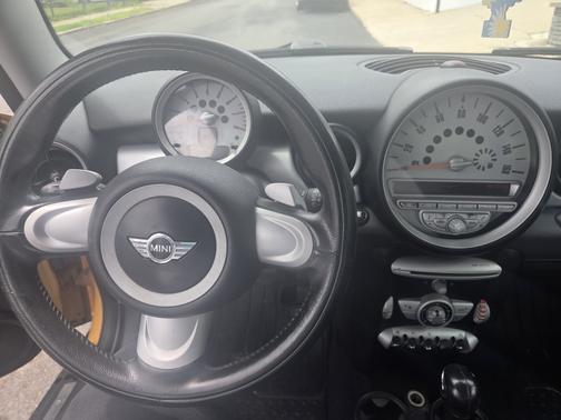 2009 MINI Cooper Base