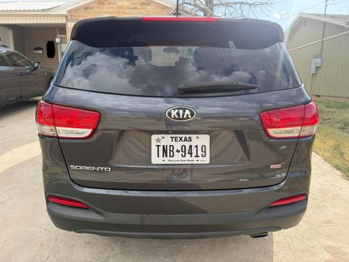 Gray 2017 Kia Sorento LX