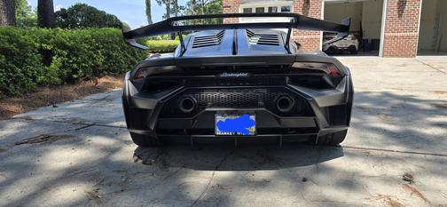 2021 Lamborghini Huracan STO Base